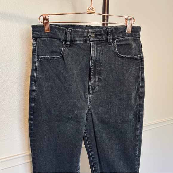 American Eagle Black Distressed Denim Curvy Highest Rise Jegging women’s size 8 - Picture 2 of 6